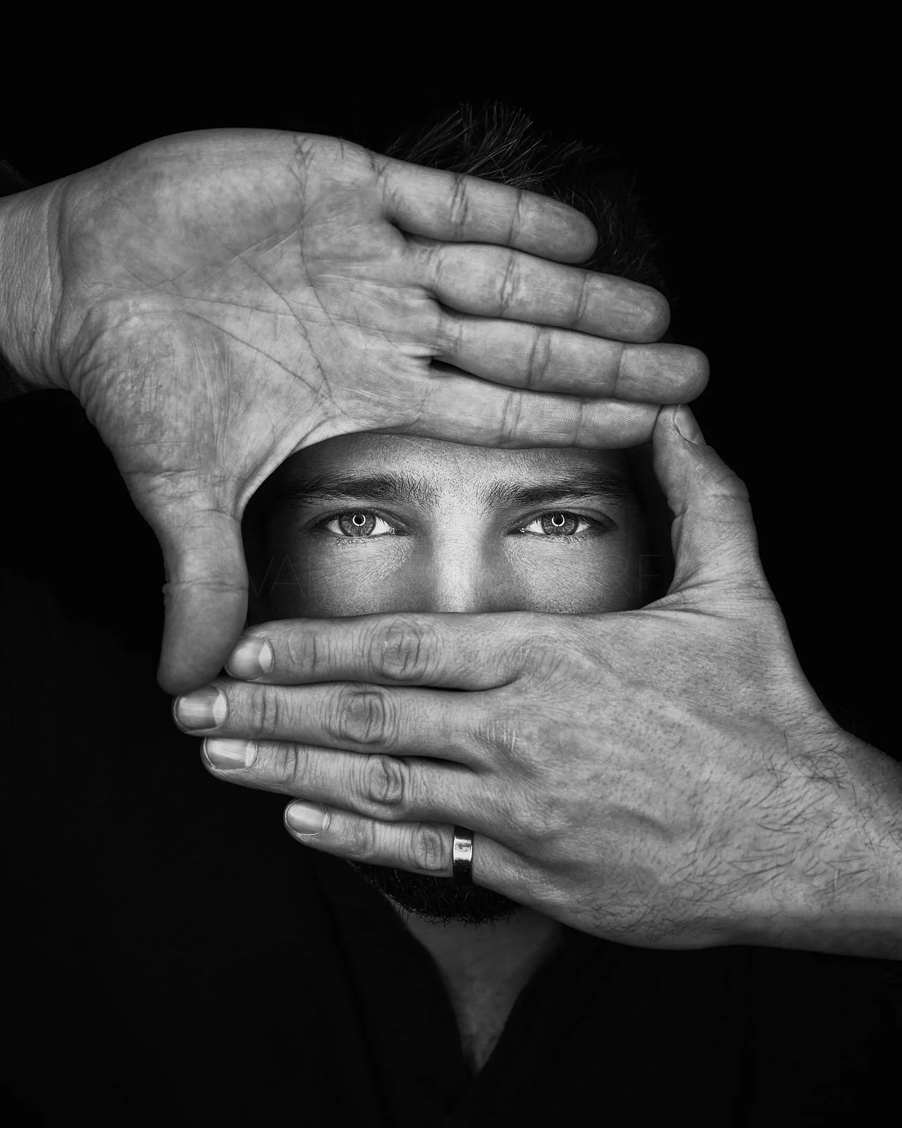Murathan Muslu Schauspieler Portrait Wien Sascha van der Werf