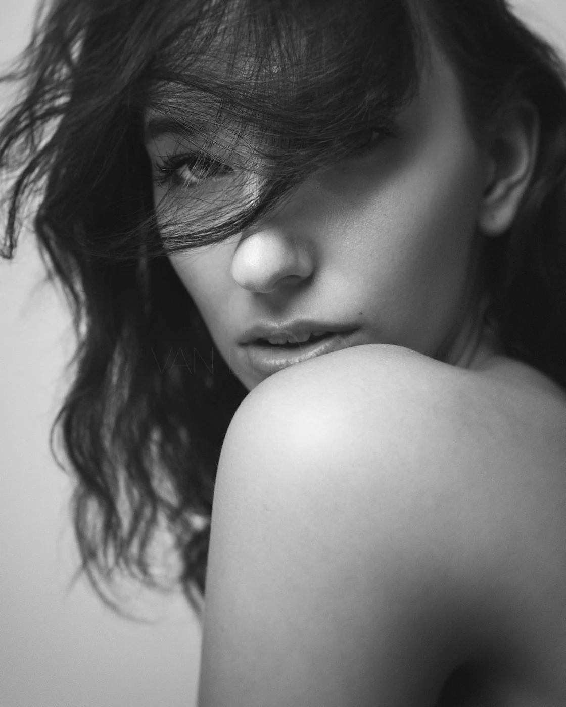 Nude Fotografie Studio Wien Sascha van der Werf43.jpg