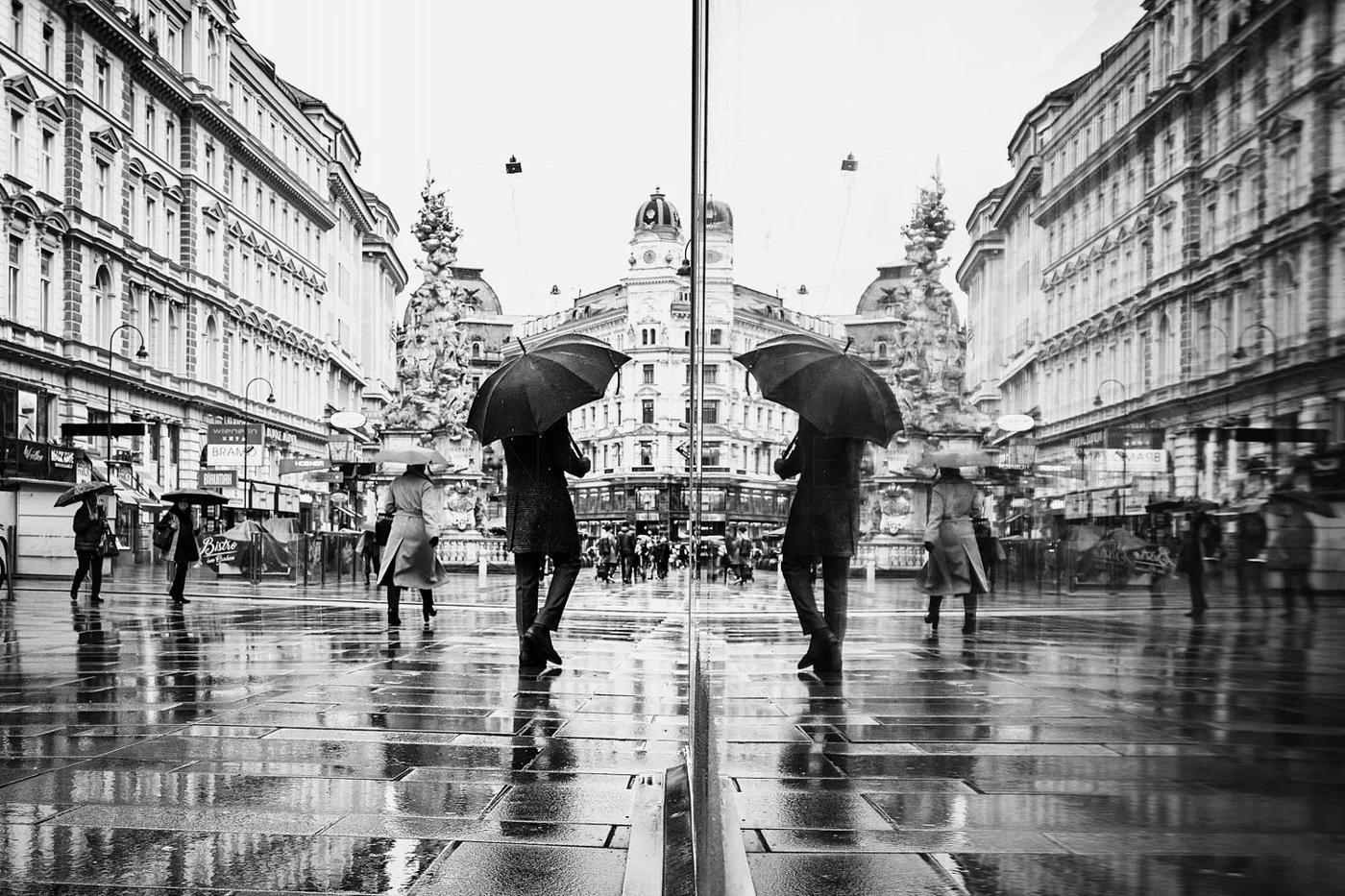 Street_Photography_reflections_SaschavanderWerf_web_09.jpg