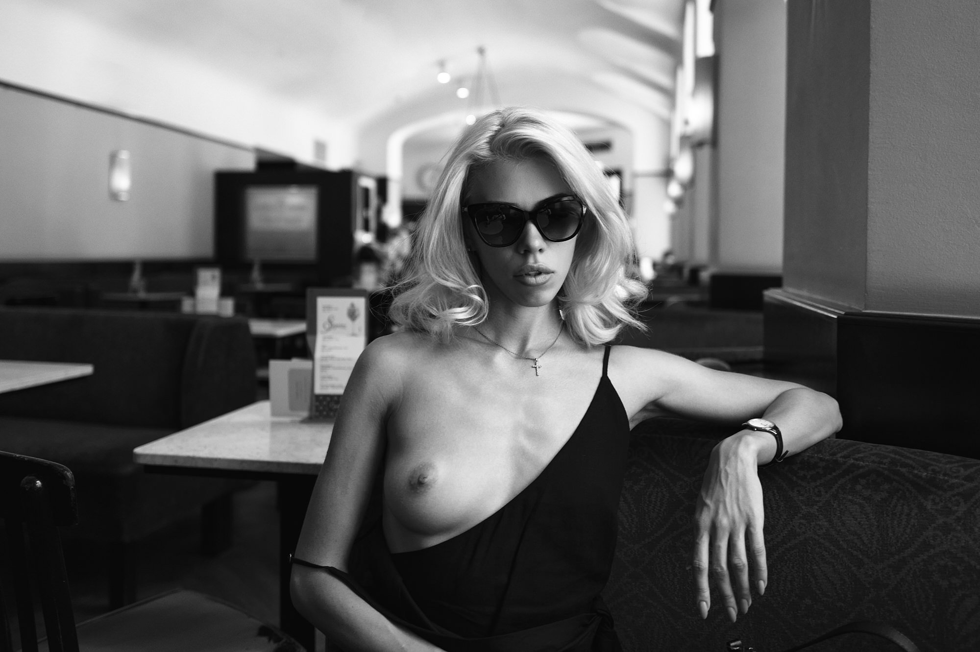 The Art of Elegance — Veronica